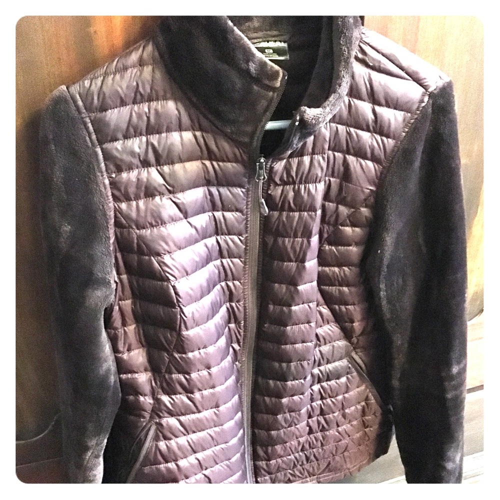Lightweight coat with fleece and down